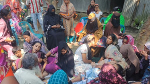রাজাপুরে ইজিবাইক উল্টে শিশু নিহত