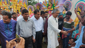 তিন শতাব্দীর ঐতিহ্যবাহী দশমী উৎসবে অর্ধশতাধিক প্রতিমা