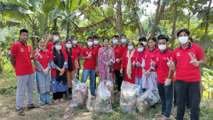 দুর্গোৎসব শেষে পাহাড় পরিচ্ছন্নতায় তরুণদের উদ্যোগ