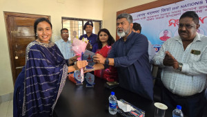 বদলগাছীর তিন নারী হ্যান্ডবল খেলোয়াড়কে সংবর্ধনা