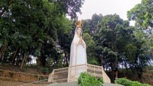 বর্ণিল সাজে সাজানো হয়েছে তীর্থস্থান এলাকা// নালিতাবাড়ীতে ফাতেমা রাণীর তীর্থোৎসব আগামী বৃহস্পতিবার ও শুক্রবার