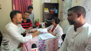 মস্তিষ্কে বুলেট, শরীরে ৪৭ ছররা গুলি: রীপার খোঁজ নিলেন প্রধানমন্ত্রী