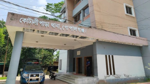 শিক্ষিকাকে উত্ত্যক্তের অভিযোগ, স্বজনদের মারধরে হাসপাতালে যুবক
