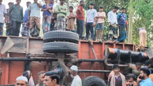 কুড়িগ্রামে ট্রাকচাপায় ইজিবাইকের ৫ আরোহী নিহত