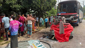ময়মনসিংহে বাসচাপায় প্রাণ গেল অটোরিকশার ৭ আরোহীর
