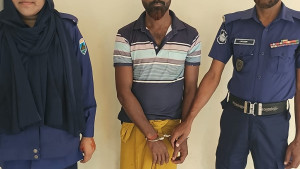 পাবনার ফরিদপুরে ১১টি দেশীয় অস্ত্রসহ চরমপন্থী