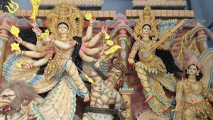 শারদীয় দুর্গাপূজার ষষ্ঠী আজ