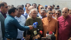 প্রবাসে থেকেও দেশের মানুষের পাশে দাঁড়িয়েছেন তারেক রহমান : রিজভী