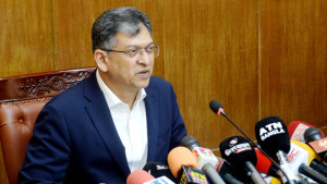 আগামী নির্বাচন ‘অবশ্যই’ তত্ত্বাবধায়ক সরকারের অধীনে হবে: স্বরাষ্ট্রমন্ত্রী