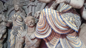 দুর্গোৎসবে দেড় লক্ষাধিক দিয়াশলাই কাঠির তৈরি দুর্গা প্রতিমা