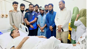 উন্নত চিকিৎসার জন্য ঢাকায় নেওয়া হচ্ছে ভূমিমন্ত্রী মিনুকে