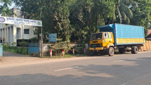 ভোলায় পাচারের সময় ১২ হাজার ৪০০ লিটার সয়াবিন তেল জব্দ, আটক ১