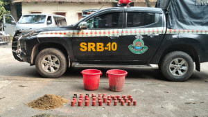 রাজবাড়ীতে ৪২টি অবিস্ফোরিত ককটেল উদ্ধার