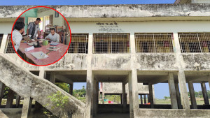 অনুপস্থিত শিক্ষকদের হাজিরা খাতায় উপস্থিতি দেখে হতভম্ব ইউএনও