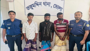 তজুমদ্দিনে মৎস্য অভিযানে আটক ৩ জেলের কারাদণ্ড