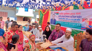 মদনে পূজা উপলক্ষে ৩ শতাধিক অসহায়ের পাশে বিএনপি নেতা এনামুল