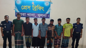 কয়রায় ৬ জুয়াড়ি আটক