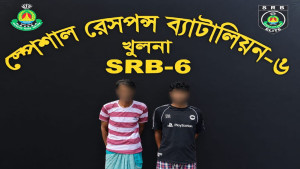 খুলনায় পুলিশ পরিদর্শককে কুপিয়ে জখম, প্রধান আসামিসহ গ্রেপ্তার ২
