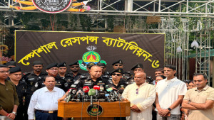 খুলনায় ৩৯৪ পূজামণ্ডপ ঘিরে তিন স্তরের নিরাপত্তা