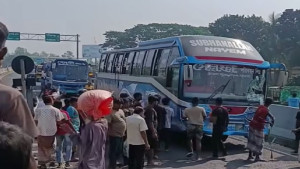 ঢাকা-আরিচা মহাসড়কে বাস-ইজিবাইক সংঘর্ষে নিহত ২