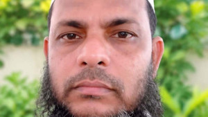 গাছ নিচে চাপা পড়ে মারা গেলেন মুফতি নজরুল ইসলাম