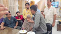 আদালতের হস্তক্ষেপে মাকে ঘরে নিলেন সাঁথিয়ার সেই গ্রাম পুলিশ, চাইলেন ক্ষমা