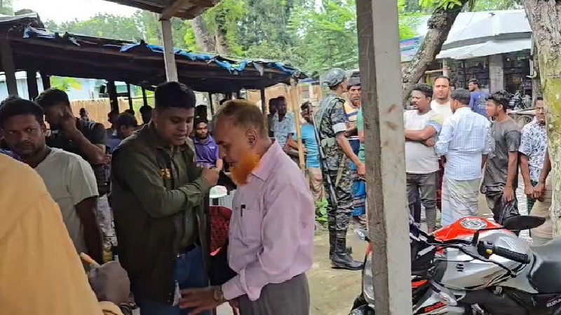 নাটোরের ঔষধিগ্রামে ভোক্তা অধিকারের অভিযান, জরিমানা 