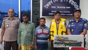 ভৈরবে মেঘনা থেকে অবৈধভাবে মাটি উত্তোলন, বাল্কহেডসহ আটক ২