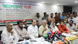 গণতন্ত্রে সরকারের সমালোচনার অধিকার সবার রয়েছে: রিজভী