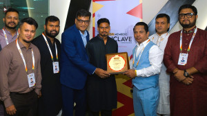 বিসিএসএর সম্মাননা সর্বোচ্চ টেস্ট উইকেট শিকারি তাইজুলকে