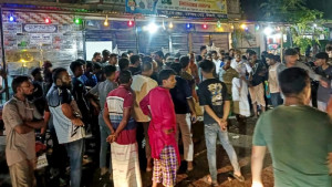 ছেলের বিয়ের বাজার করে ফেরা হলো না, ট্রাকচাপায় প্রাণ গেল বাবা-মায়ের