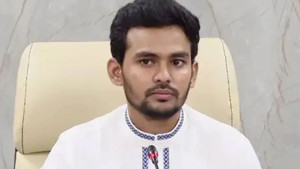 আসিফ মাহমুদের রিট কার্যতালিকা থেকে বাদ দিলেন হাইকোর্ট
