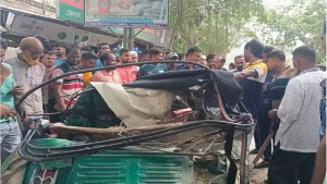 শাহজাদপুরে বাসচাপায় সিএনজির যাত্রী নিহত, আহত ২