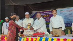 সিরাজগঞ্জে জিপিএ-৫ পাওয়া ৪০০ শিক্ষার্থীকে সংবর্ধনা