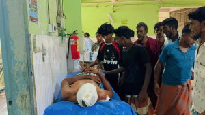 ঈদগাহ সংস্কারে সংঘর্ষ, আহত ৩০