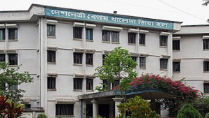 চবি খালেদা জিয়া হলে ৫ শতাধিক ছাত্রীকে ফ্রি চিকিৎসাসেবা