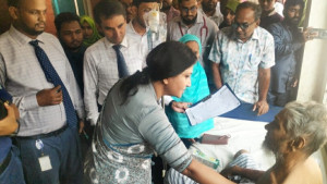 বাগাতিপাড়া উপজেলা স্বাস্থ্য কমপ্লেক্স পরিদর্শনে প্রতিমন্ত্রী