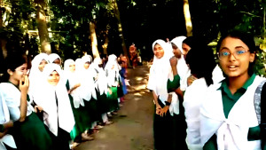 লোহাগাড়ায় কাঁচা সড়কে দুর্ভোগ, ব্রিক সলিংয়ের দাবি এলাকাবাসীর