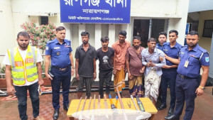 রূপগঞ্জে জমি ব্যবসায়ীর বাড়িতে ডাকাতি, গ্রেপ্তার ৫