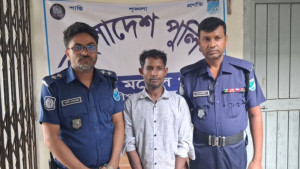 দুই শিশুর সামনে নারীকে ধর্ষণের অভিযোগ, প্রধান অভিযুক্ত গ্রেপ্তার