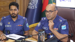 ৩৩৪ পূজামণ্ডপে দুর্গোৎসব, নিরাপত্তায় সিসি ক্যামেরা ও স্বেচ্ছাসেবক