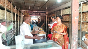 কটিয়াদীতে রুপালী বেকারিকে ৩০ হাজার টাকা জরিমানা