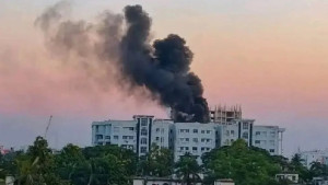 ময়মনসিংহ মেডিকেল কলেজ হাসপাতালের শিশু ওয়ার্ডে আগুন