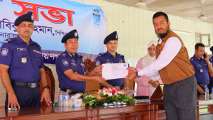 ক্লুলেস  ডাকাতির রহস্য উদঘাটন, পুরস্কৃত মফিজুল