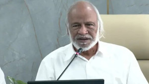 ডেঙ্গু নিয়ন্ত্রণে সরকার কাজ করছে: মঈন খান