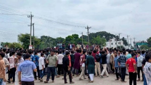 অপ্রতিম হত্যার বিচারের দাবিতে মহাসড়ক অবরোধ