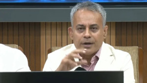 ট্রেনের ভাড়া বাড়ানোর সিদ্ধান্ত হয়নি: মন্ত্রী