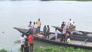 কাজীপুরে চরাঞ্চলে ভেটুয়া নৌকাঘাটে সেতু নির্মাণের দাবি