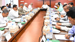 সচিবালয়ে প্রধানমন্ত্রীর সভাপতিত্বে মন্ত্রিসভার বৈঠক