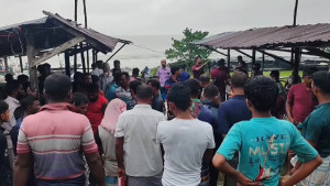 মৎস্য ব্যবসায়ীদের কাছে চাঁদা দাবির অভিযোগ, কেনাবেচা বন্ধ